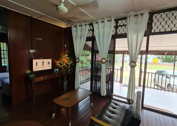 Sea View Kampong Style Homestay Pengkalan Balak